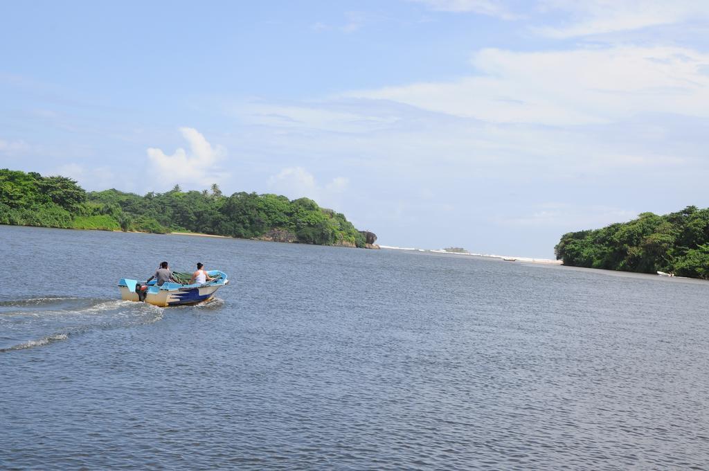 Bentota Home Stay Bagian luar foto